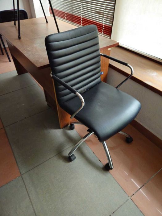 Стулья, кресла, шкафы