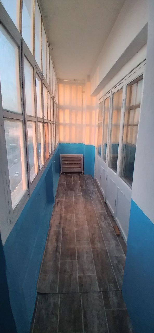 Sotiladi 2 xonali uy etaji 8 remont urtacha
