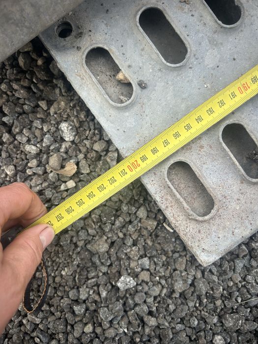 Rampe  cala,cale,platforma  incarcare auto 2 m