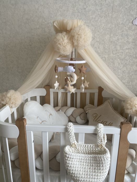 Продаються кровать состояние новый