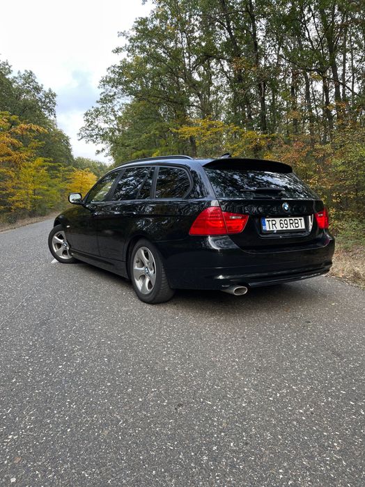 Vând bmw e91 an 2011