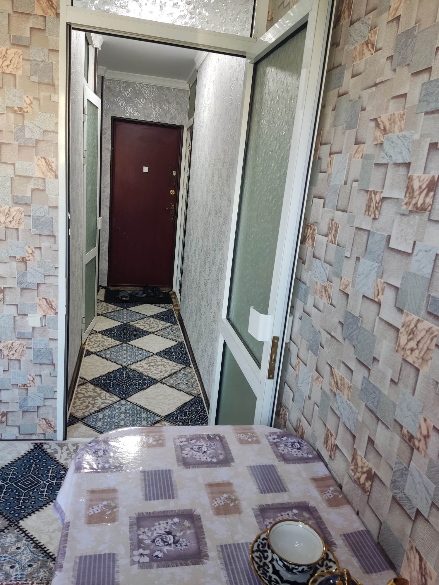 Сдается 1-комнатная квартира в Фергане в центре Фрунзенского массива