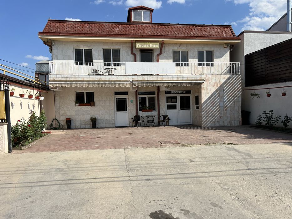 Vand Pensiune 3*- 15 Camere-Restaurant-Bucatarie-Afacere la Cheie