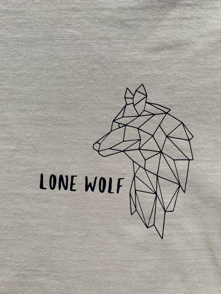 Унисекс Тениска с принт  ‘Lone Wolf’ by Manière