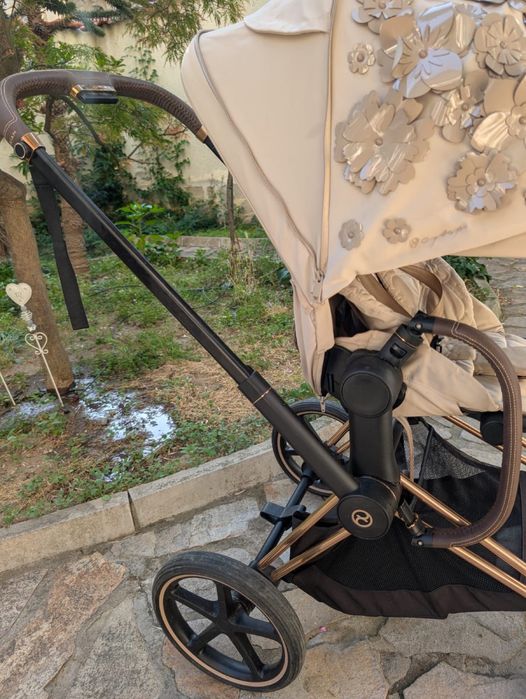 Cybex Priam 4 Platinum simply flowers