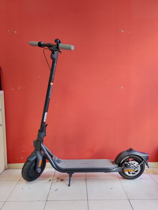 електрическа тротинетка Segway Ninebot F25E