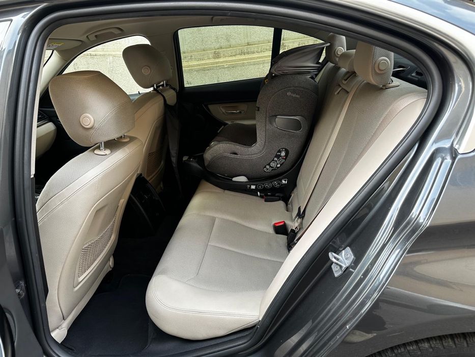 BMW 320xdrive gri metalizat