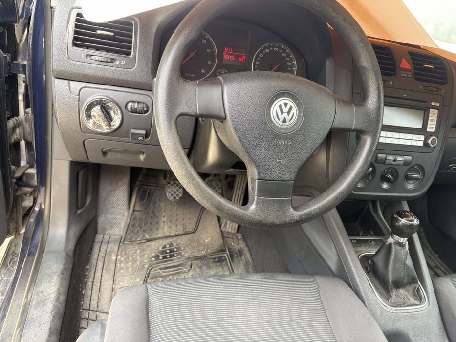 Volkswagen GOLF 5