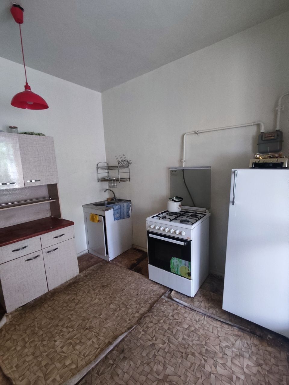 Сдаю. Чиланзар Ц, 3/2/4, банковский дом, 90м² с обстановкой, ор-р Гаи