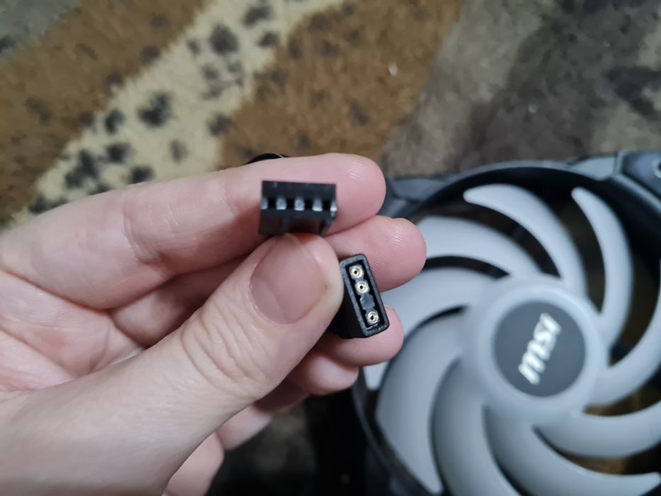 Продаётся кулер MSI F12A RGB подсветка