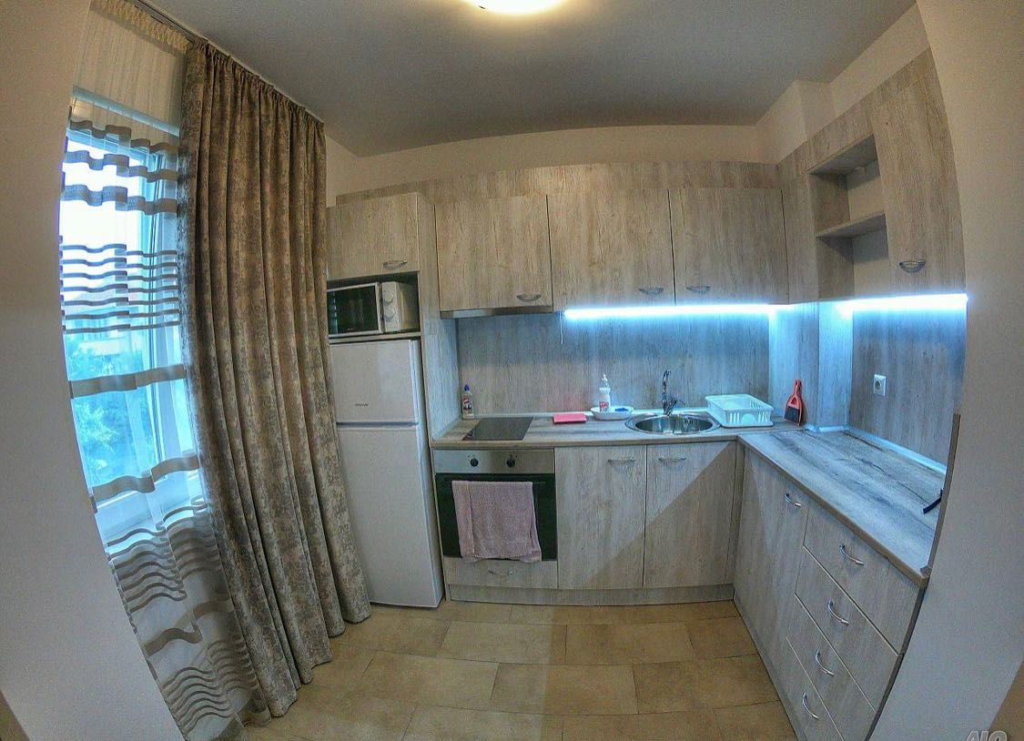 Двустайни апартаменти за нощувки къща за гости Pretty House в Сарафово