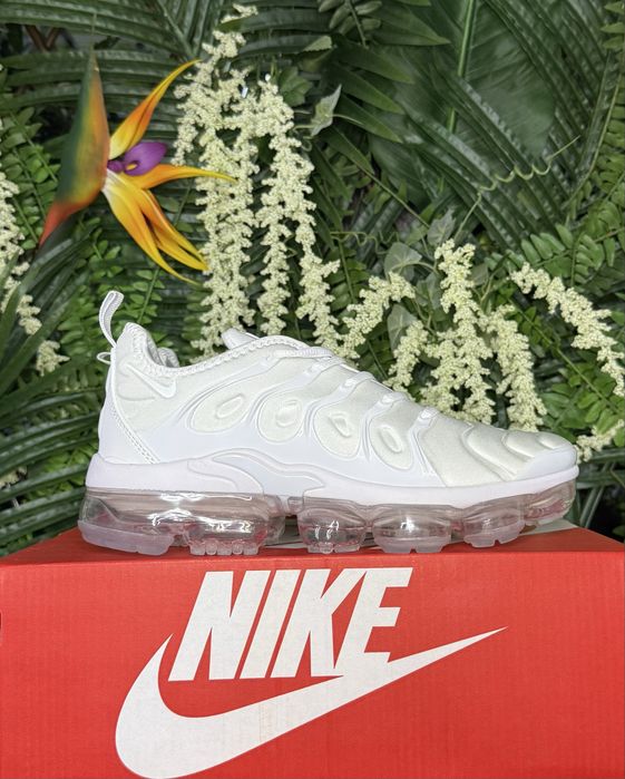 Nike Vapor Max Plus White