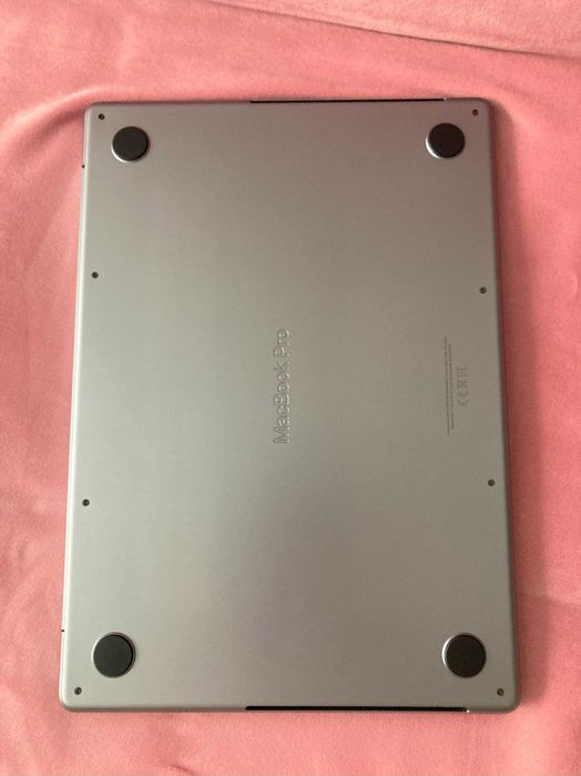 Macbook Pro 14 M1 Pro 8-14, 16gb ram, 512 ssd