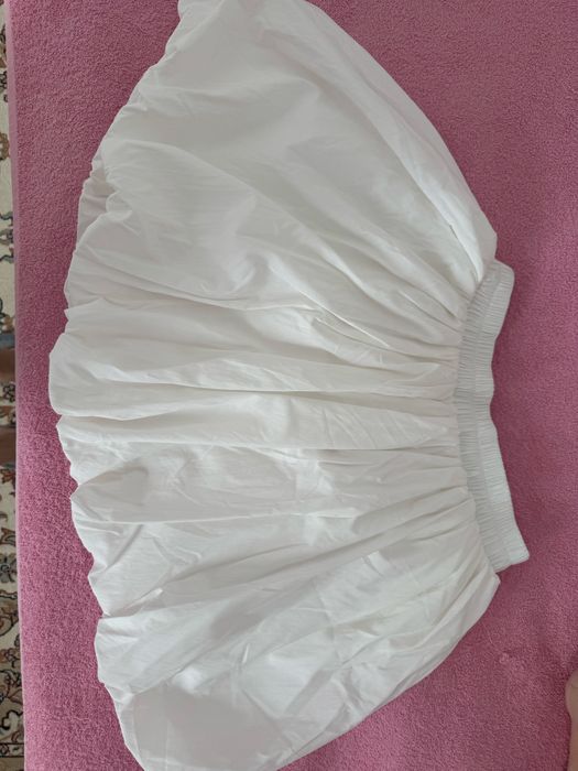 Белаю баллон юбка. Белая юбка. Баллоновая юбка.