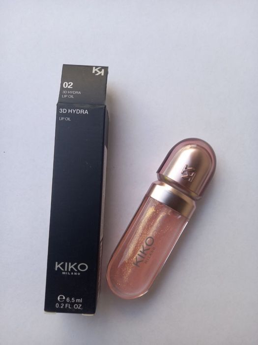 Lipgloss Kiko cu efect 3 d