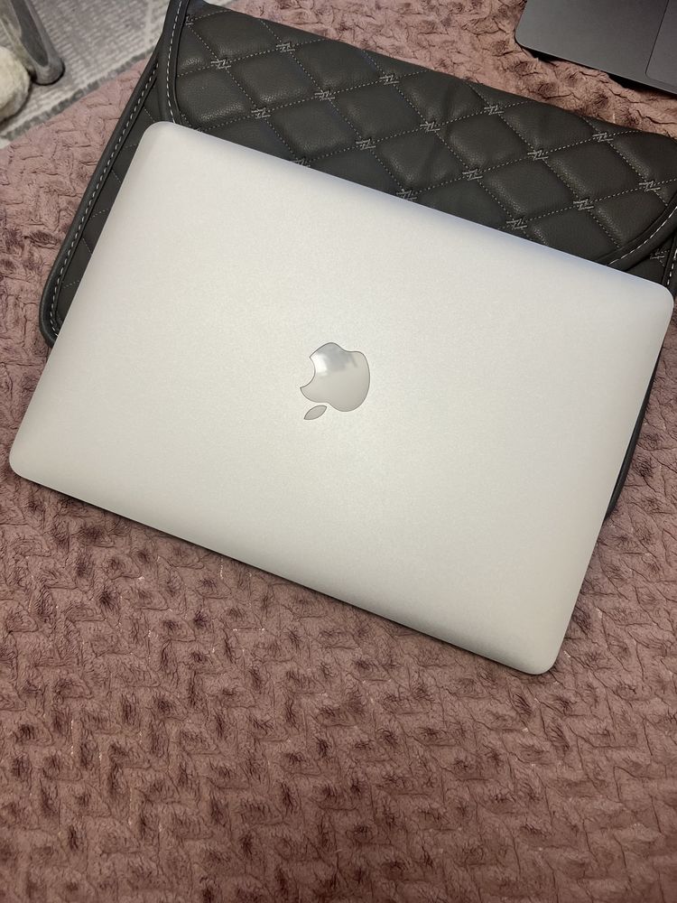 MacBook air 13/ 2014 года