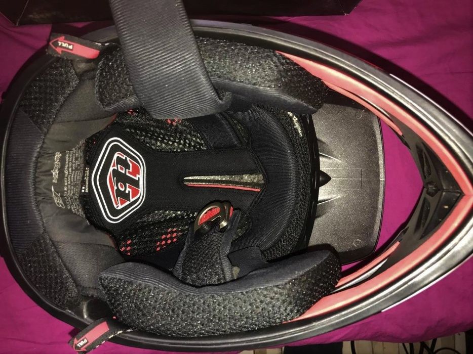 Каска TLD DH Troy Lee Designs D3 Carbon - Aaron Gwin