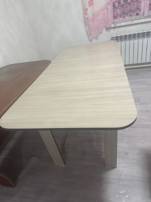 Продается прихожка и стол