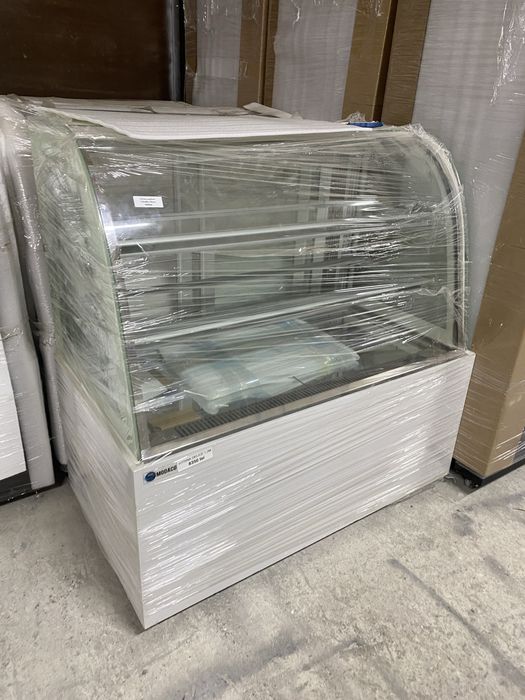 Vitrina frigorifica alba pentru prajituri