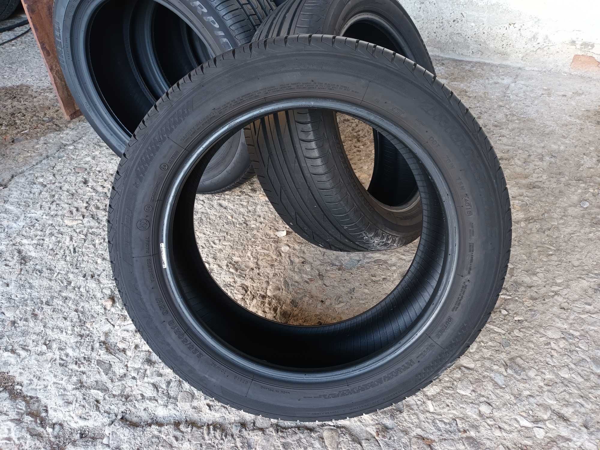 2 летни гуми 225/50 R18 Bridgestone Turanza T001* RUNFLAT 95W RSC