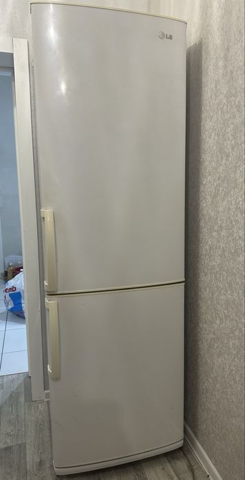 Холодильник LG б/у рабочий