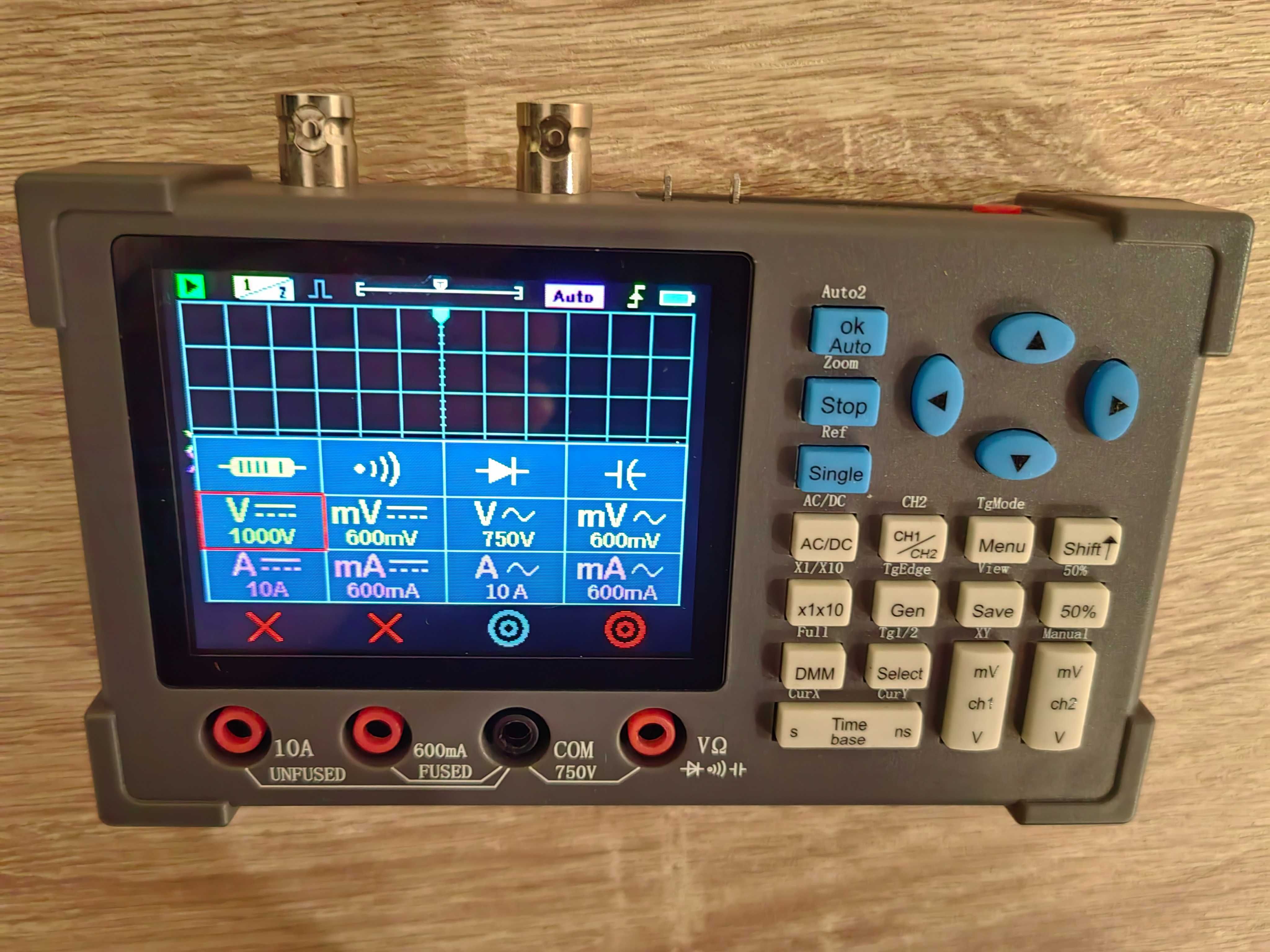 Осцилоскоп 120 Mhz , цифров ,  с генератор на  честоти