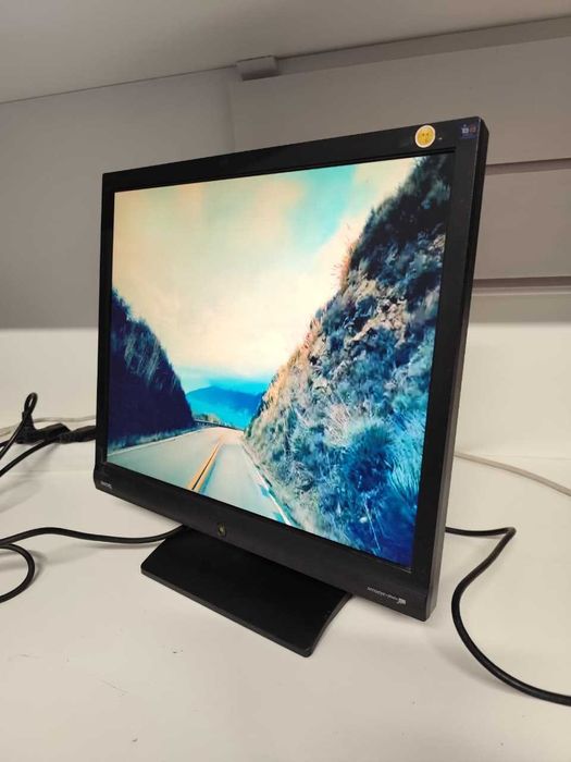 Монитор BenQ в отличном состояние