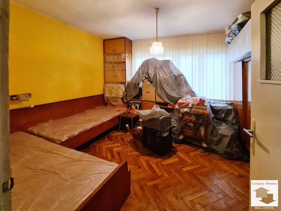 104966 ЕКСКЛУЗИВНО! Тристаен апартамент с гараж, център В. Търново