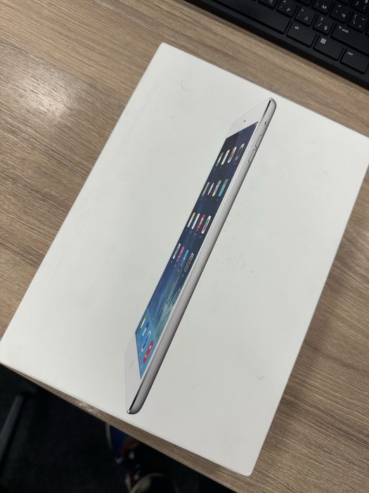 iPad WiFi Cell 32GB A1475