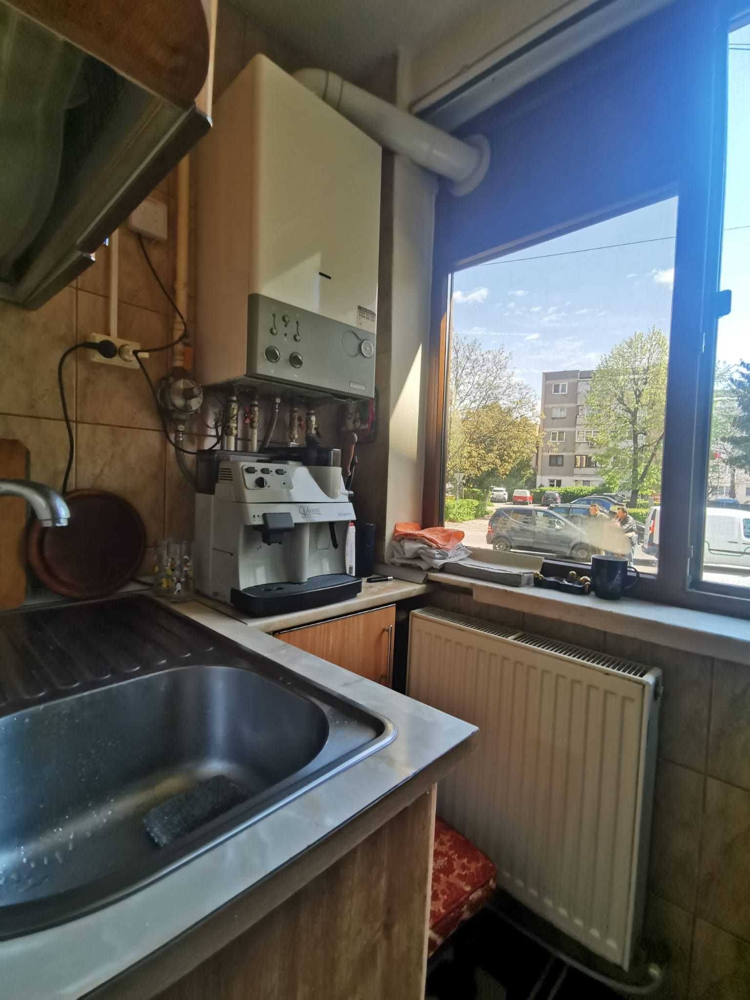 Vanzare Apartament 4 Camere - Targu Jiu