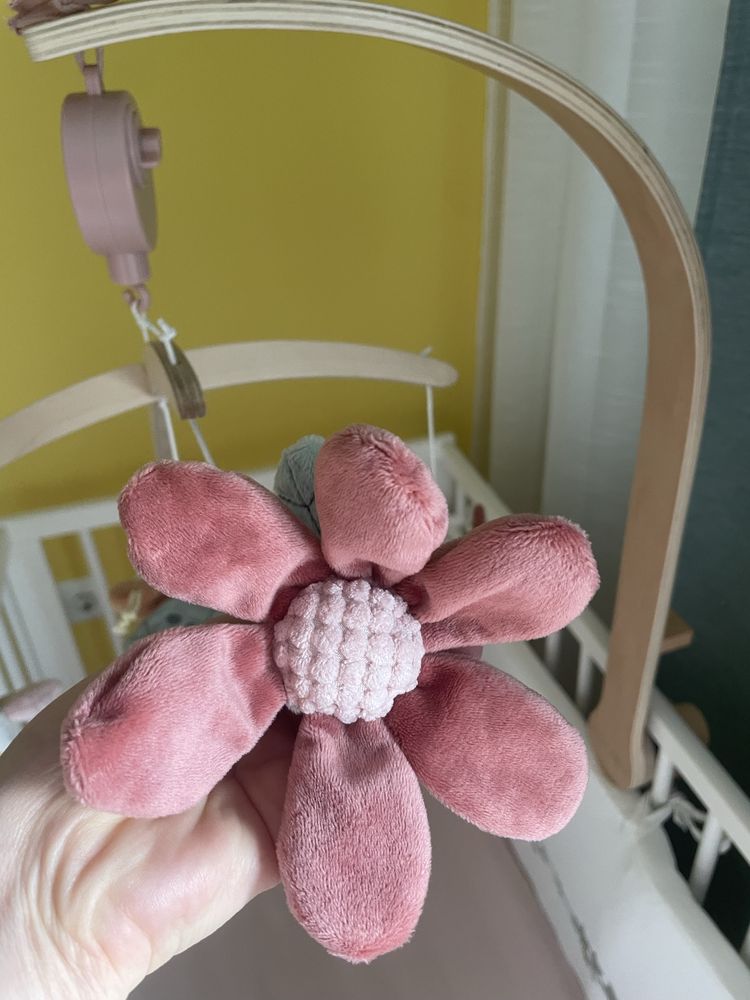 Дървена Музикална Въртележка за Легло Flowers& Butterflies
