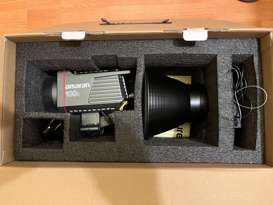 Aputure Amaran 100x  Bi-Color Lampla Led + Softbox Godox