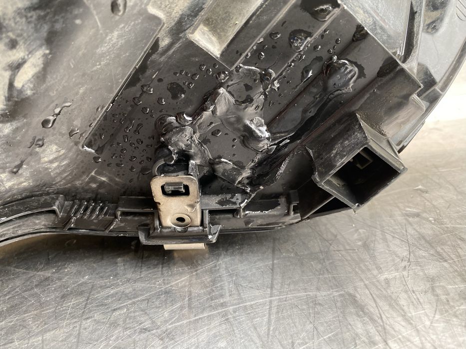 Far dreapta full led Mercedes Benz C Class W205 cu defect