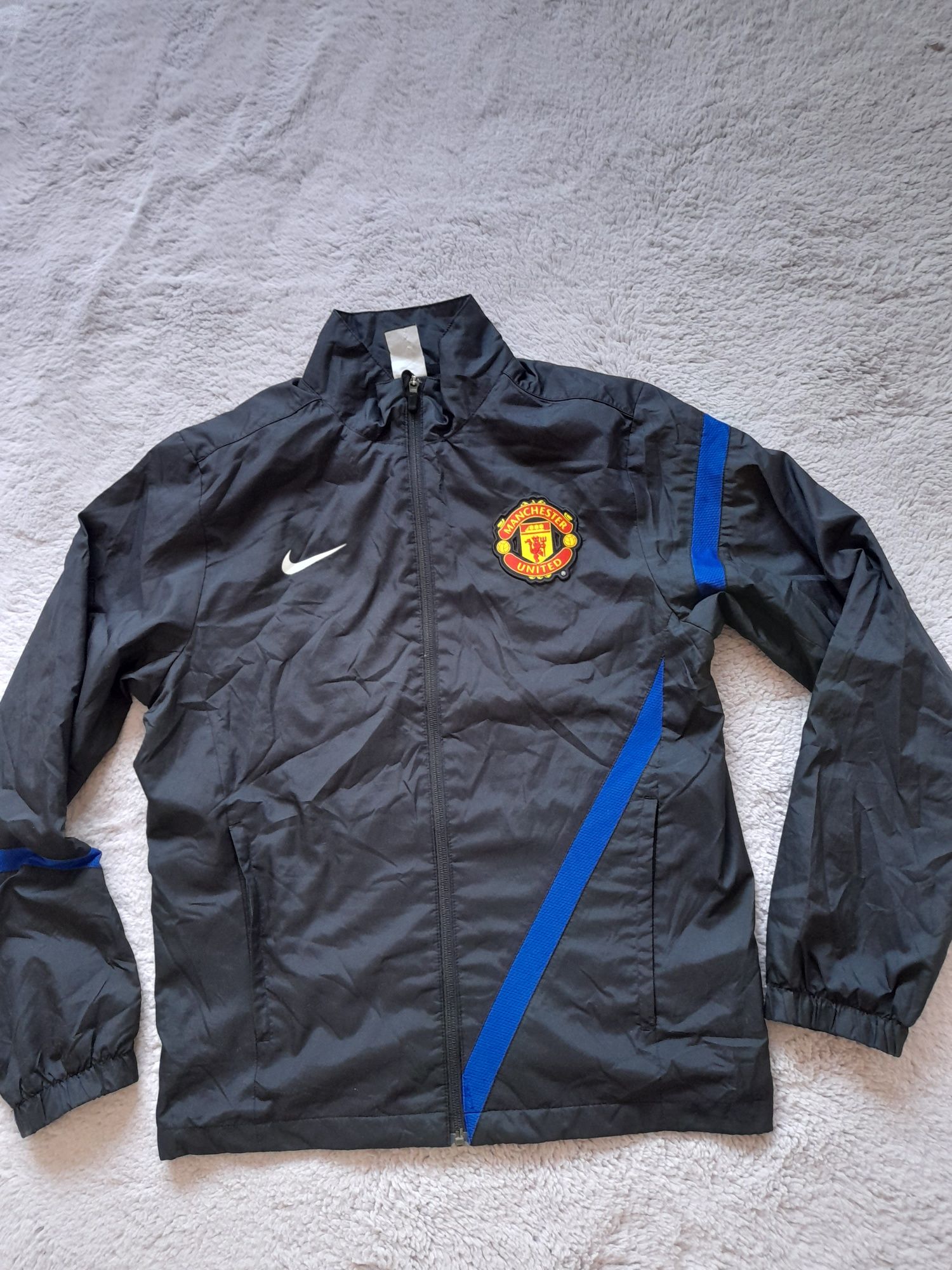 Nike Manchester united горнище S- M размер.