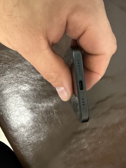 Като нов iphone 16 без забележка