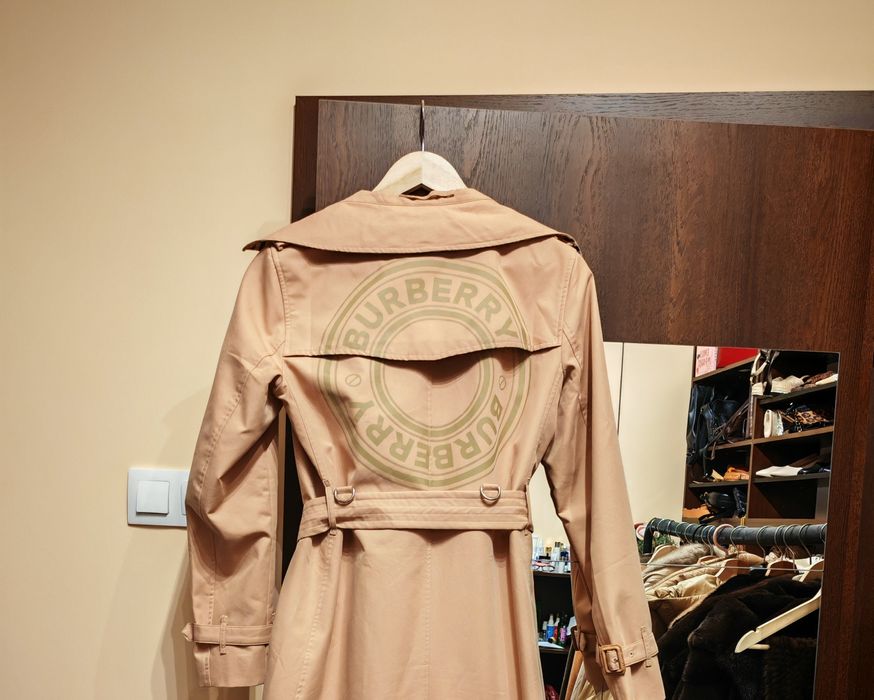 Шлифер Burberry водоустойчив