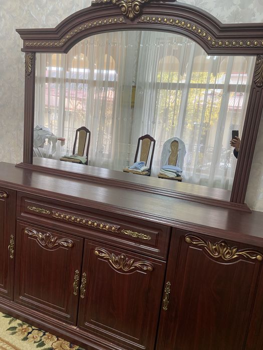 Мебель б/у комод для гостинной