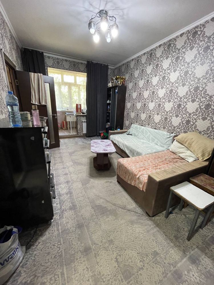2в3 ком/2/4 площадь 47м2, балкон 1.5*3. Ялангач, кафе Бухара