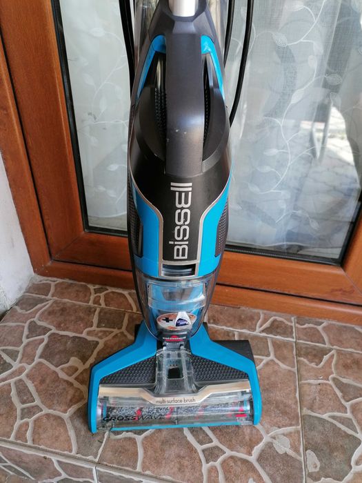 Aspirator Bissell  functii  aspirare , spalare ,uscare in acelasi timp