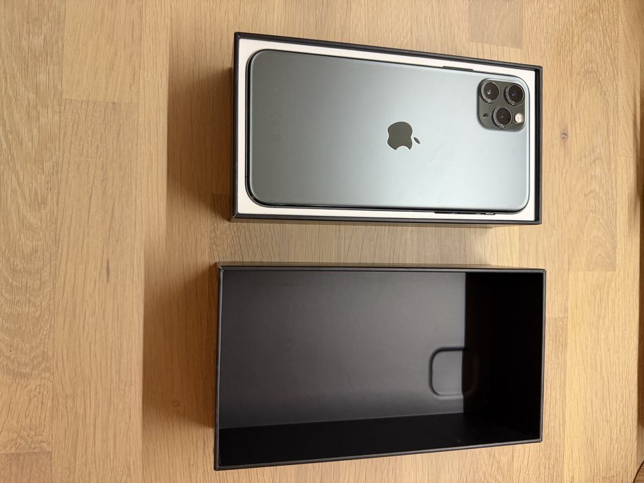 iPhone 11 pro max 64GB - Midnight Green
