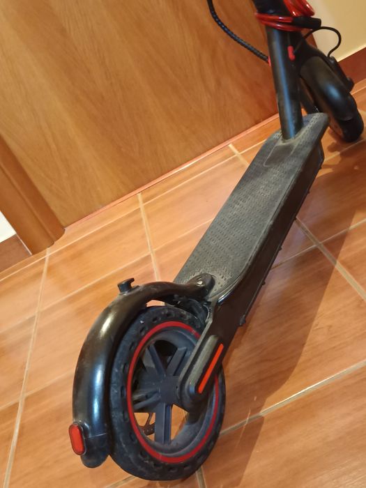 vând trotinetă electrică model smarda