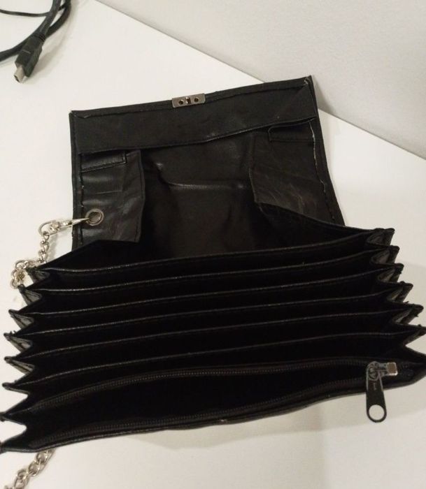 Обява 24 Дамски портмонета