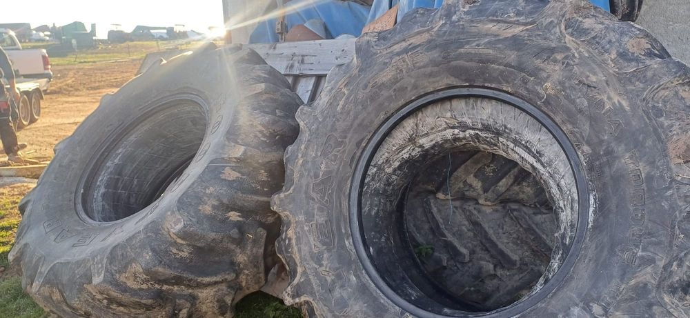 Cauciucuri combina Goodyear