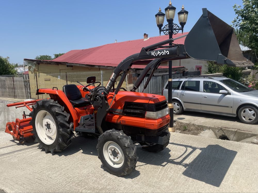 Tractor japonez Kubota GL-29 incarcator frontal