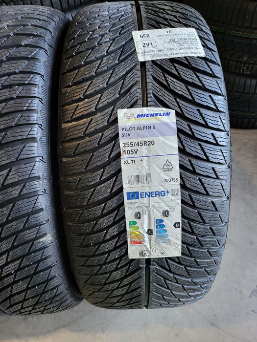 255/45/20//235/50/20 MICHELIN