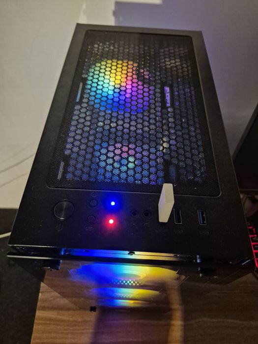Vand pc High Gaming Ryzen 5500 Rx 7600 8gb
