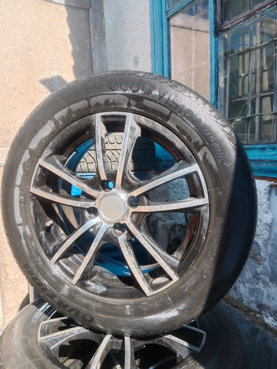 Продам литые диск на 15