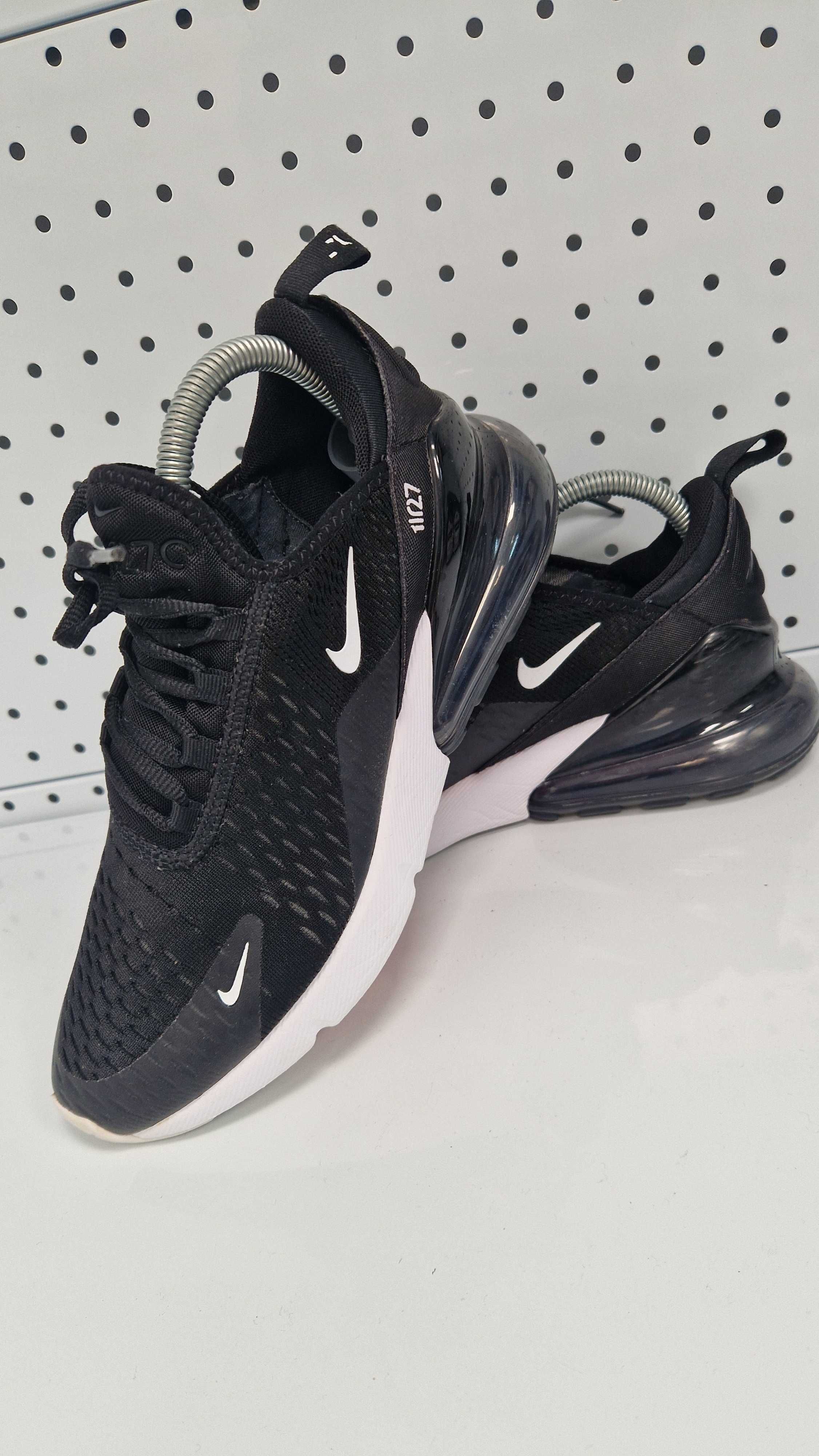 Оригинални дамски маратонки- Nike Air Max 270