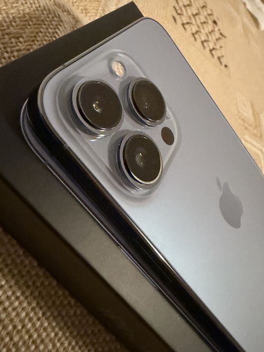 Vând Iphone 13 pro (aspect aproape ca nou)