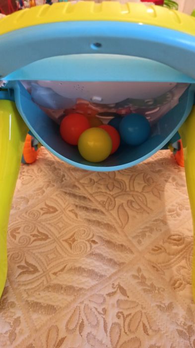 Бебешка музикална играчка за прохождане Приятели